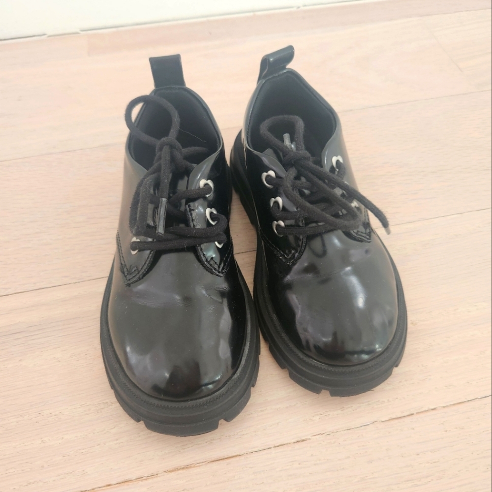 Stylish Black Shoes with Laces - Size 7 - zara